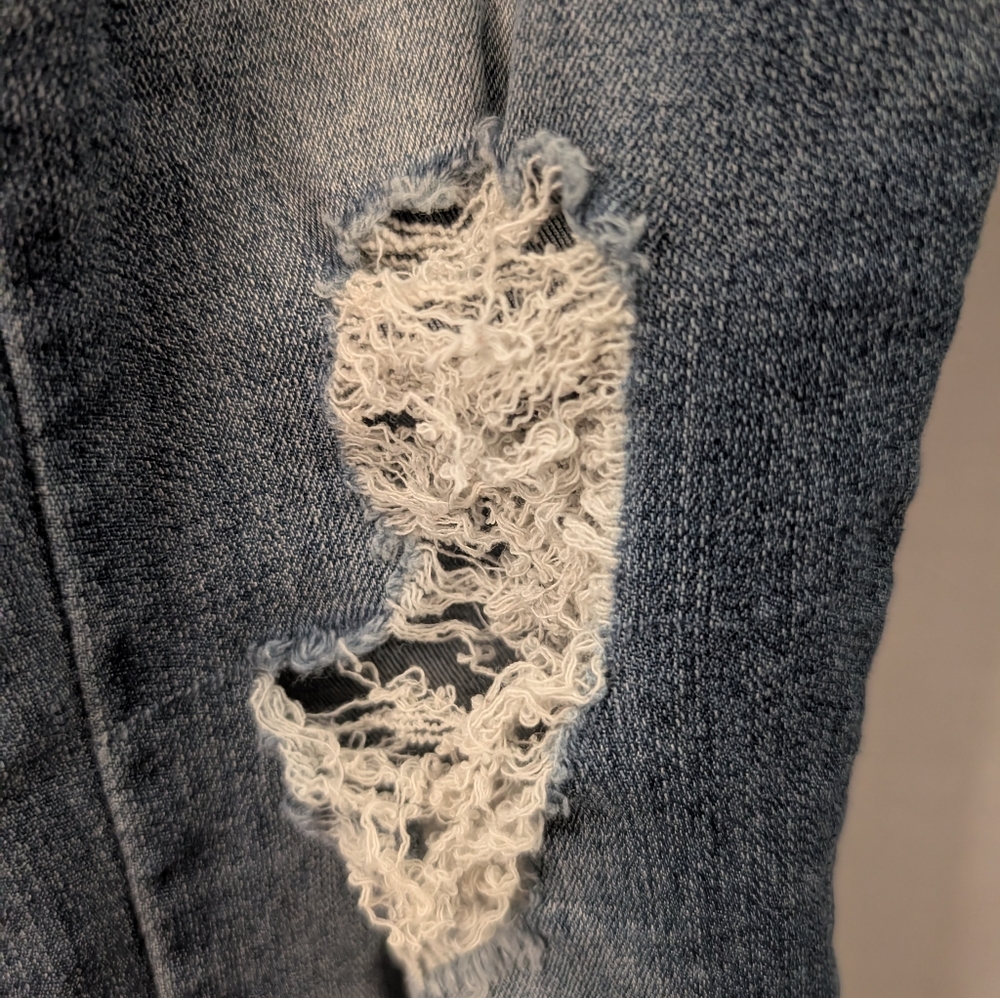 Lucky Brand Lolita Super Skinny Distressed Jeans, Size 0/25 - Picture 6 of 14